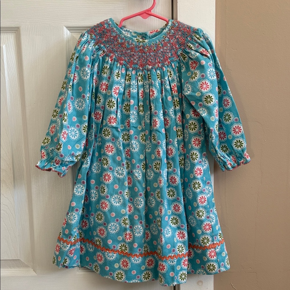 Maxmellata dress w/peach, green floral pattern. Smoke free home. Exc condition